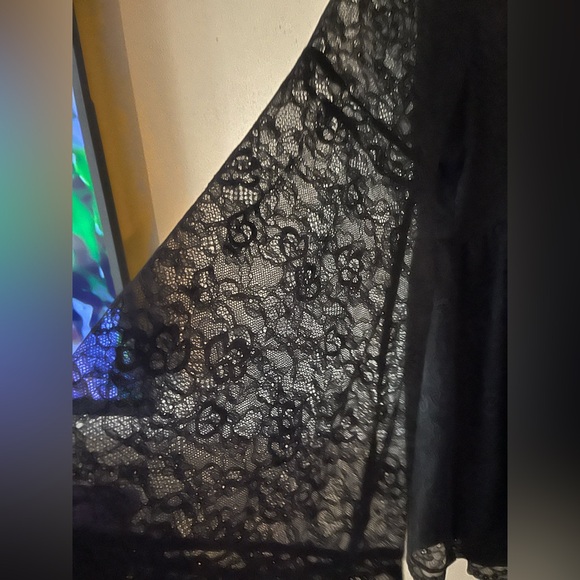 Torrid babydoll style top lace long bell sleeve goth stretch scoop neck 1x black - Picture 8 of 8